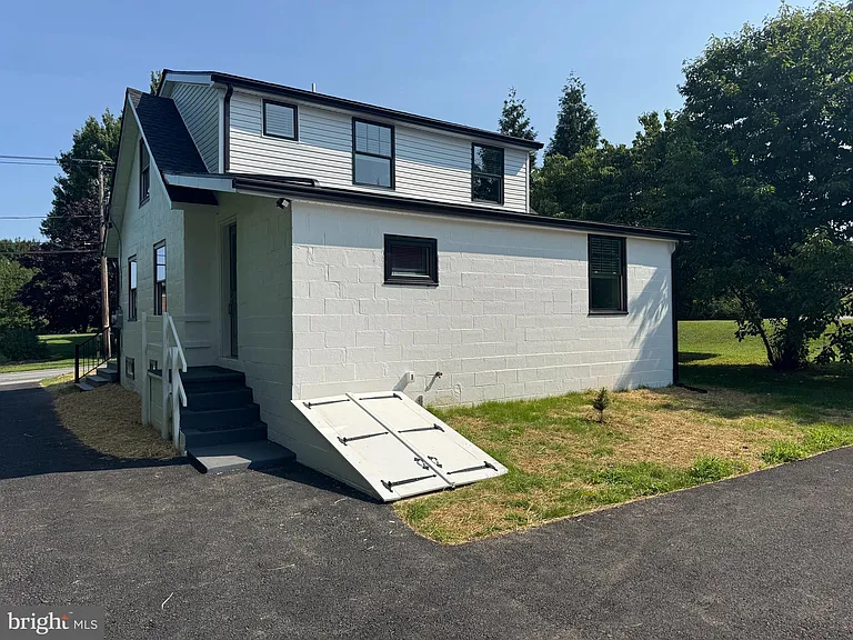 1791 White Oak Rd — Photo 16