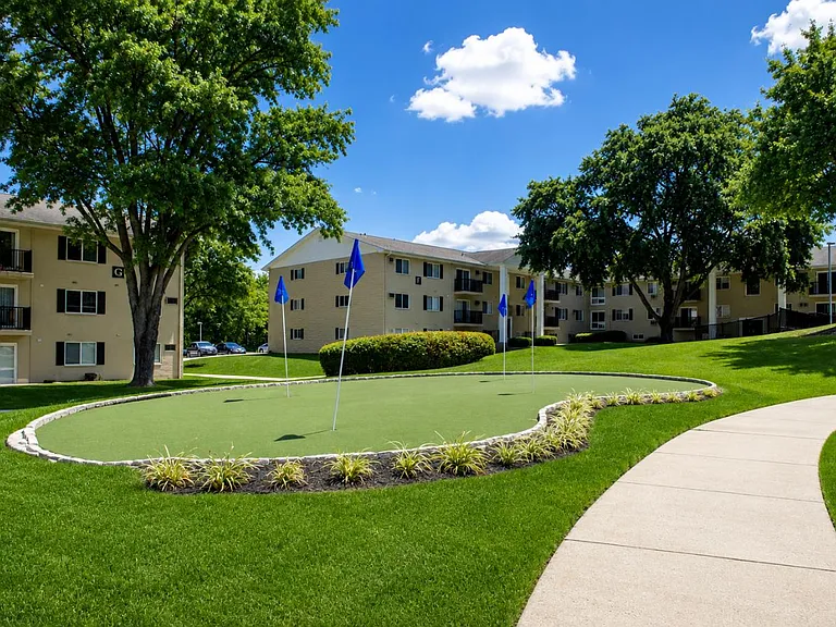 Stonegate at Devon Apartment Homes — Photo 27