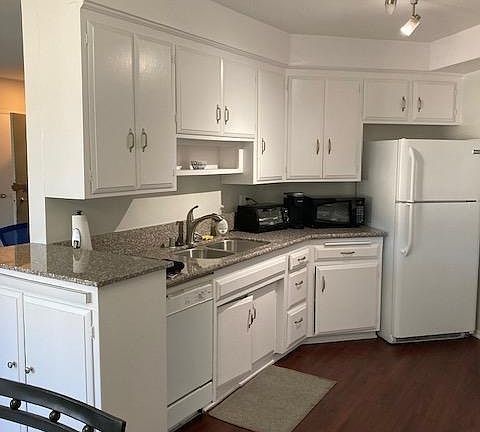 2nd image of 350 N Crescent Dr APT 314