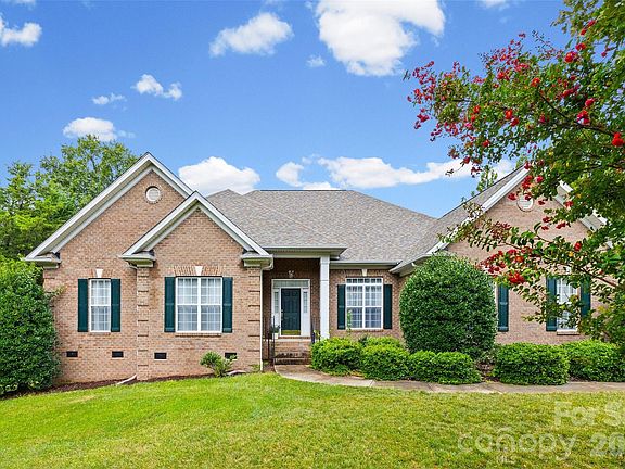 2nd image of 8809 Nellie Ln