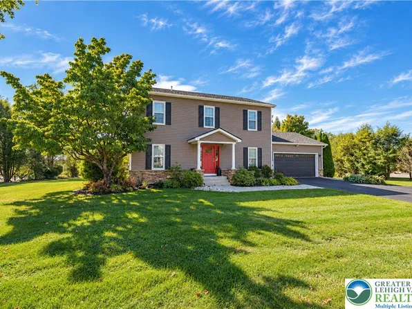 6425 Abbey Rd, Wind Gap, PA 18091