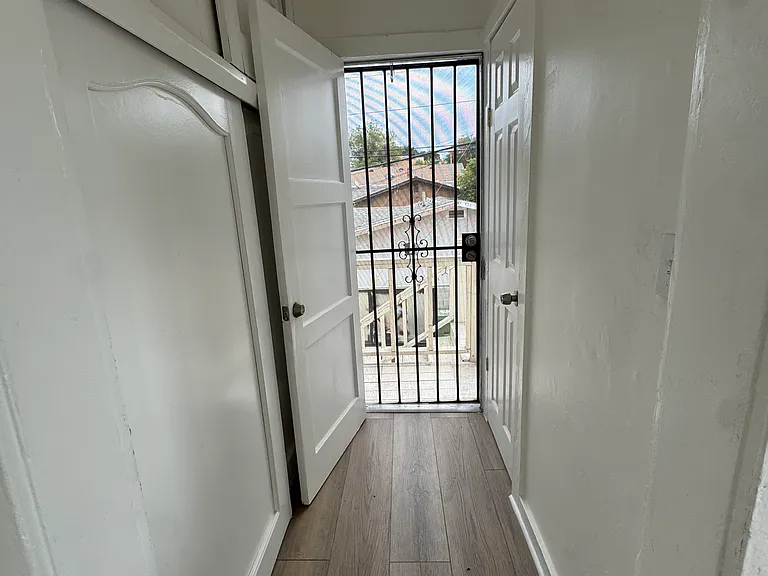3167 E Cesar E Chavez Ave — Photo 11