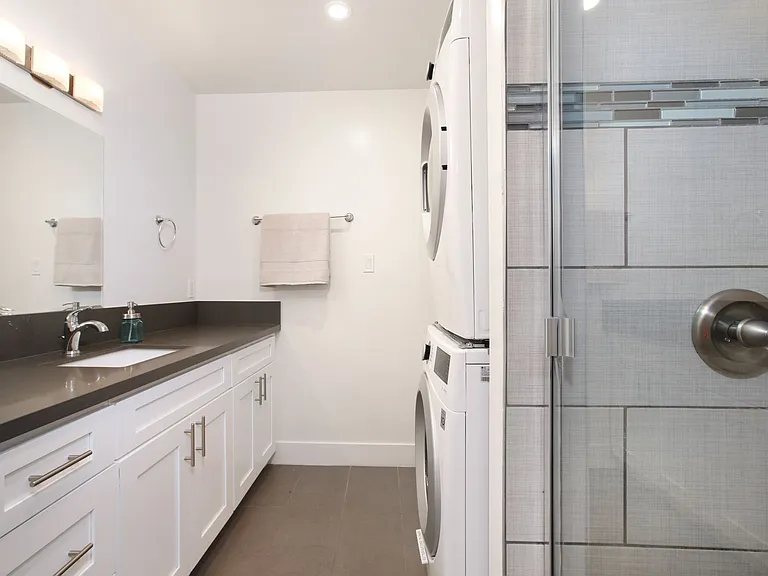 Amberwood Terrace — Photo 13