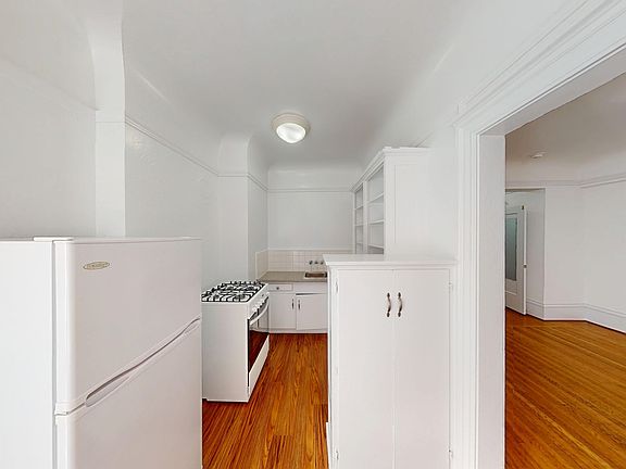 2nd image of 676 Geary St APT 503