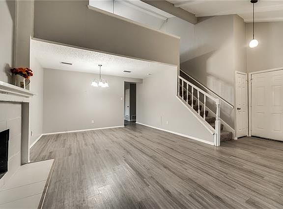 3rd image of 537 Village Dr