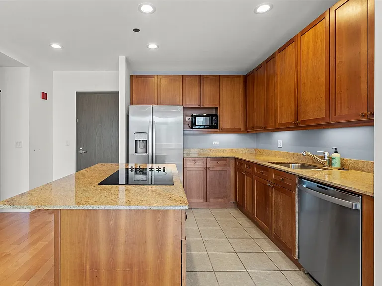 737 W Washington Blvd #2804 — Photo 11