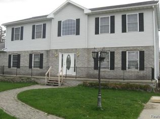 12260 San Jose, Redford, MI 48239