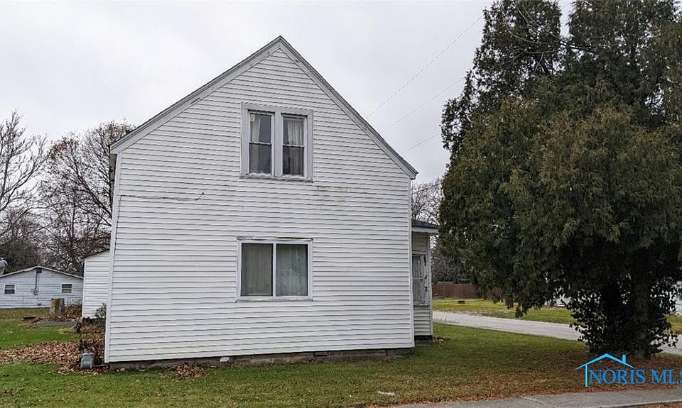1st image of 210 E Hanna St