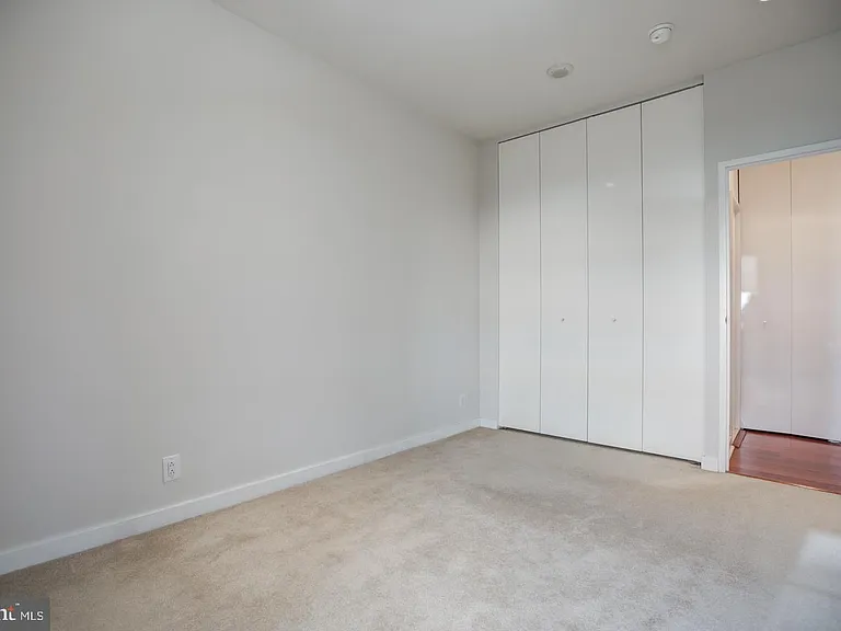219 S 18th St #29-1602 — Photo 10