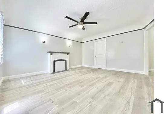 1038 W 57th St #1040 — Photo 2