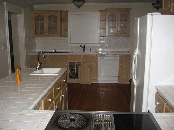 4th image of 2917 King Alfred Dr