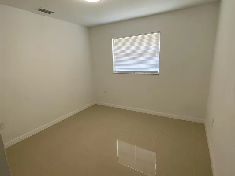 3037 Market St — Photo 11