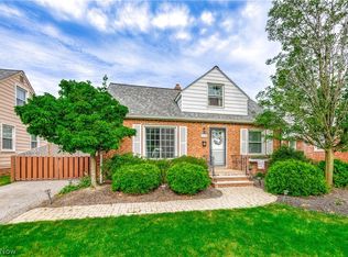 1370 Commonwealth Ave, Mayfield Heights, OH 44124