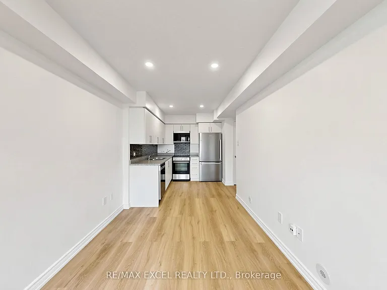 2285 Bur Oak Ave #28 — Photo 10
