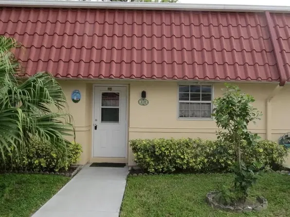 108 Amherst Ln, Lake Worth, FL