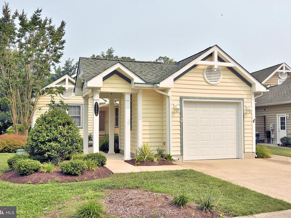 1st image of 33860 Waterside Dr