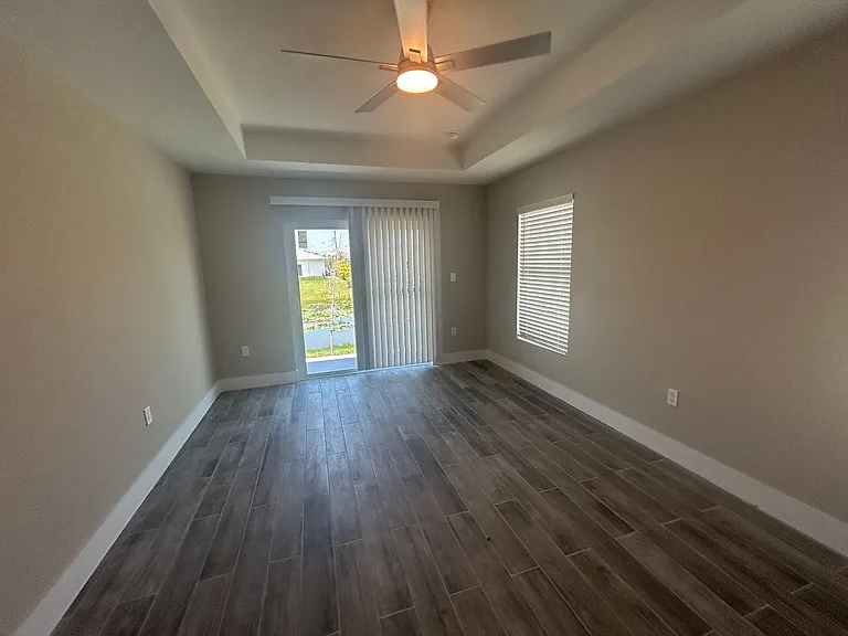 4004 NE 17th Ave — Photo 8