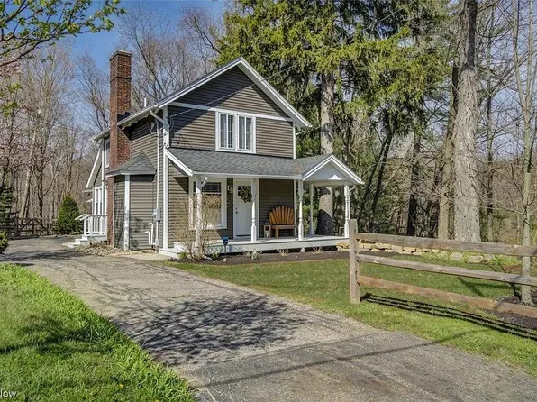 343 E Garfield Rd, Aurora, OH 44202