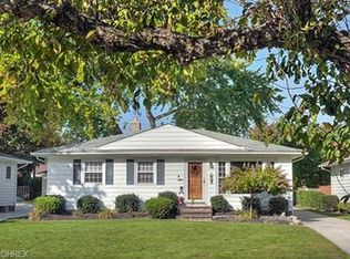 3970 Circlewood Dr, Fairview Park, OH
