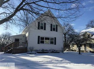 527 W Front St, Grand Ledge, MI 48837