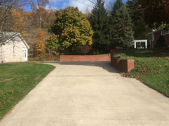 5th image of 1414 Fairview Dr