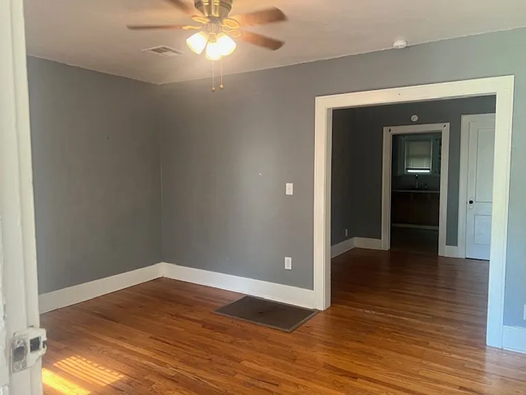 840 S Flood Ave — Photo 29