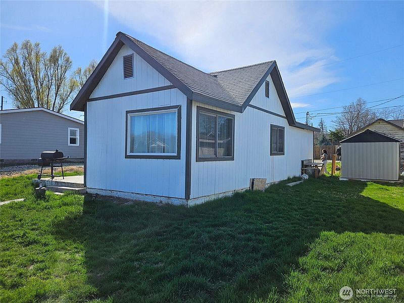 3rd image of 47 S Dogwood Street