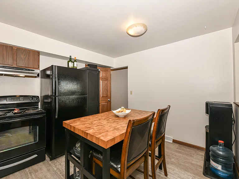 1917 E Hillcrest Ave — Photo 11