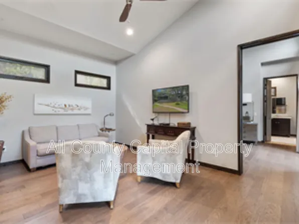 2113 Barbaro Way Unit 17, Spicewood, TX 78669