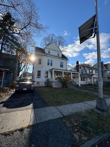 1st image of 165 4th Ave