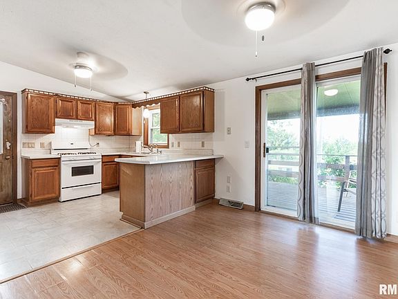 4th image of 2817 147th Ave