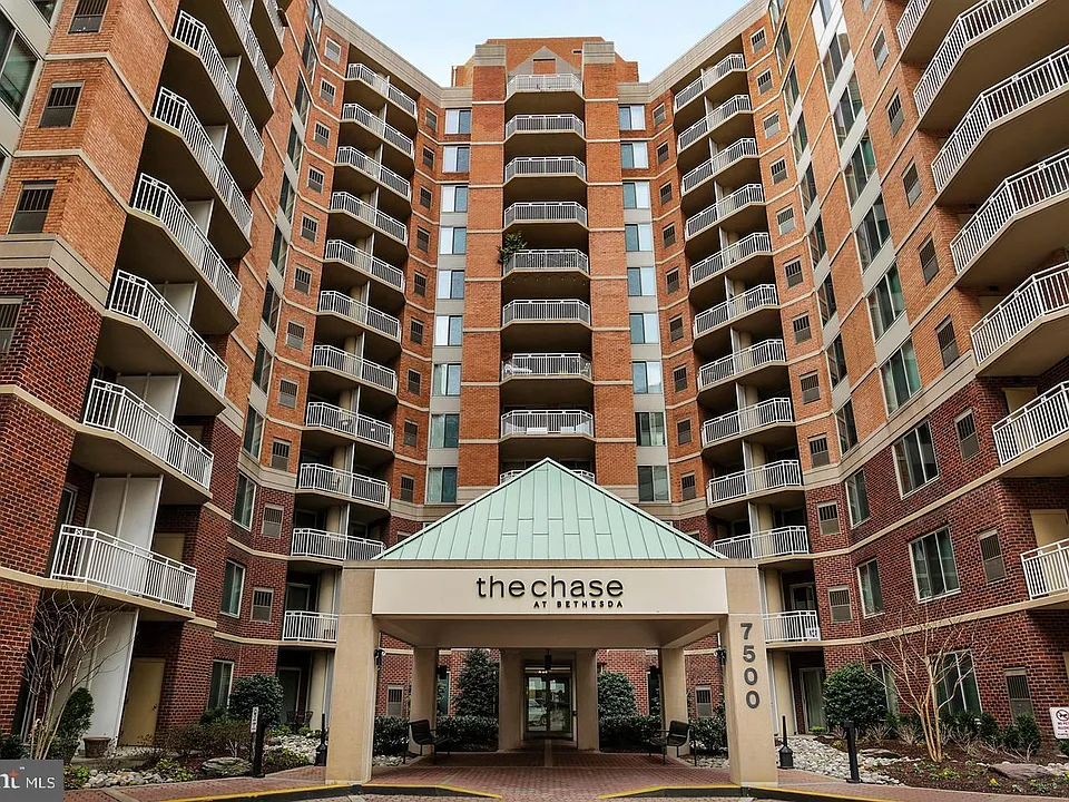 7500 Woodmont Ave #S403