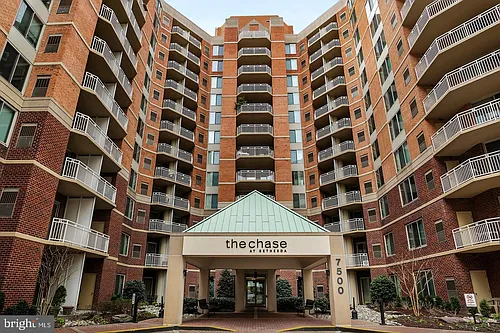 7500 Woodmont Ave Photo 1