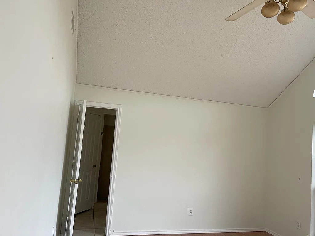 Building Photo - 2806 Monet Pl