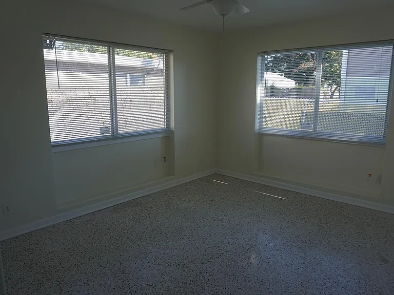 744 Tuscaloosa St — Photo 13