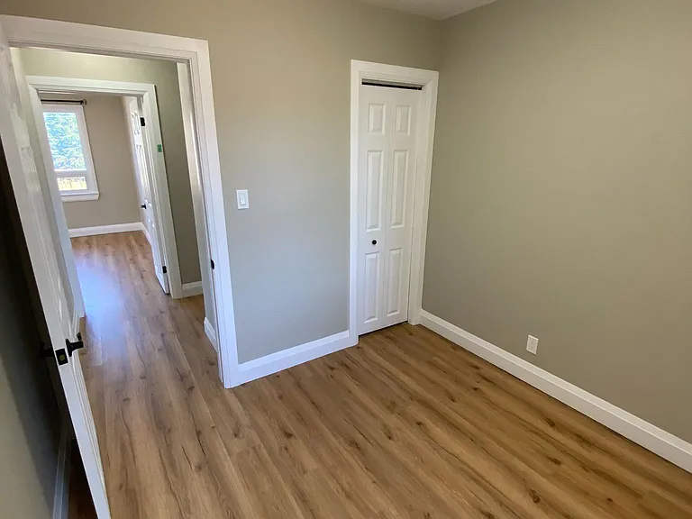 25 Hickery Pl #MAIN FLOOR — Photo 14