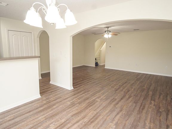 4th image of 4528 Ashburn Square Dr