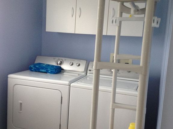 5th image of 313 Morris St