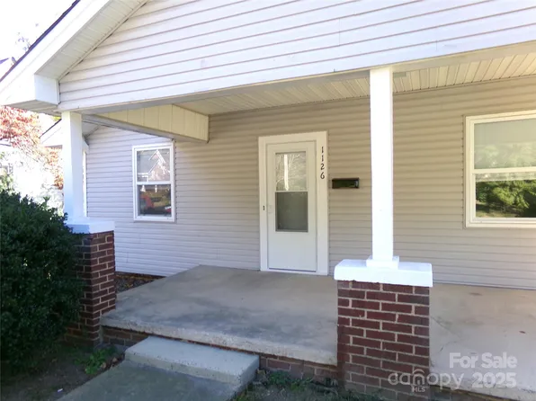1126 Pee Dee Ave, Albemarle, NC 28001