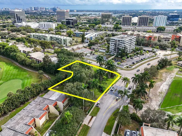 1617 Embassy Drive, West Palm Beach, FL 33401