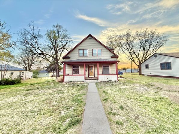708 N 3rd St, Lincoln, KS 67455