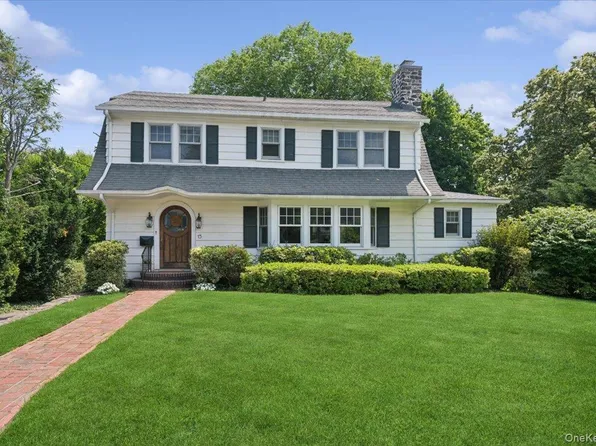 15 Lyons Place, Larchmont, NY 10538