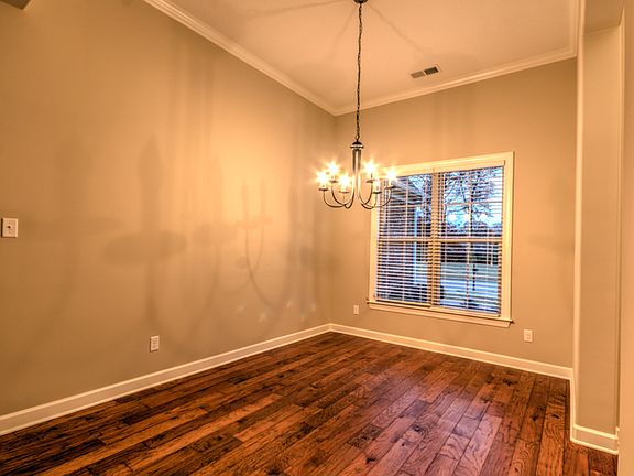 5th image of 7941 Country Lake Dr