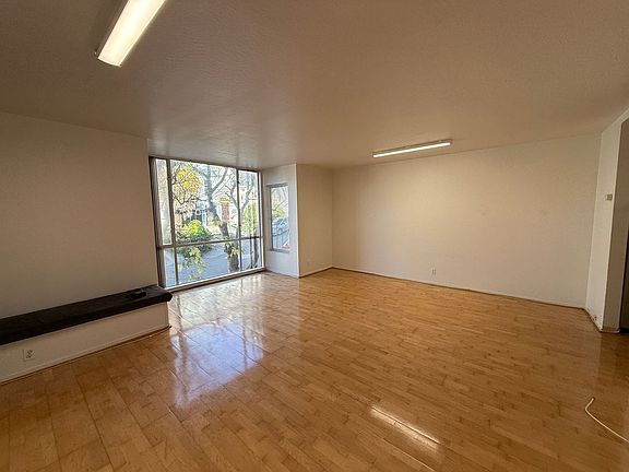 2nd image of 439 Greenwich St APT 2A
