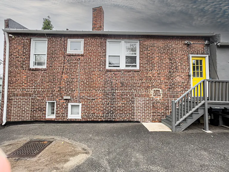 18 Riverside Ave #2 — Photo 6
