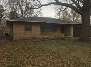 319 S 56th St, Lincoln, NE 68510