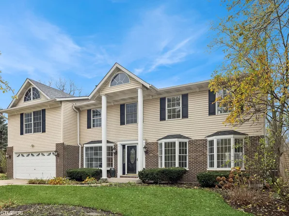 1137 Barcroft Ct, Naperville, IL 60540