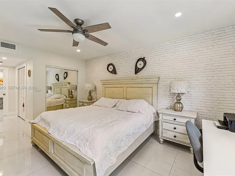 121 Crandon Blvd #251 — Photo 27