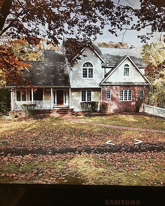 1st image of 180 Shady Hill Dr