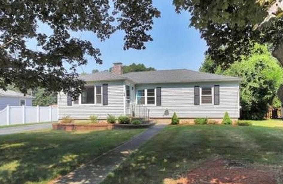 56 Lake St, Shrewsbury, MA 01545 | Zillow